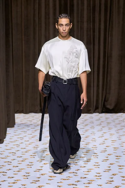 Look 35